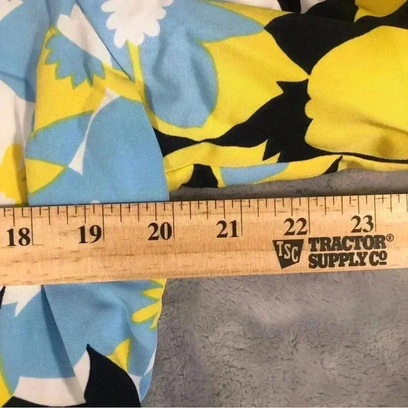 Lilly vintage floral jacket size medium - Picture 4 of 4